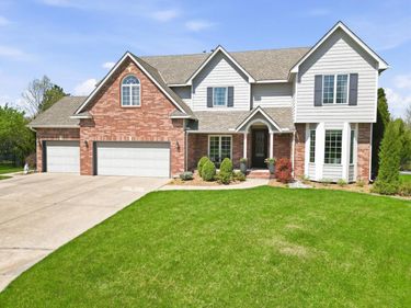 109 N Chelmsford Ct, Wichita, KS 67230