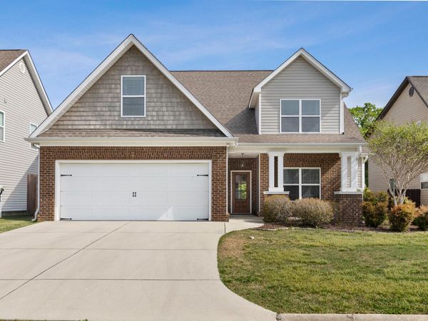 2711 Waterhaven Drive, Chattanooga, TN 37406