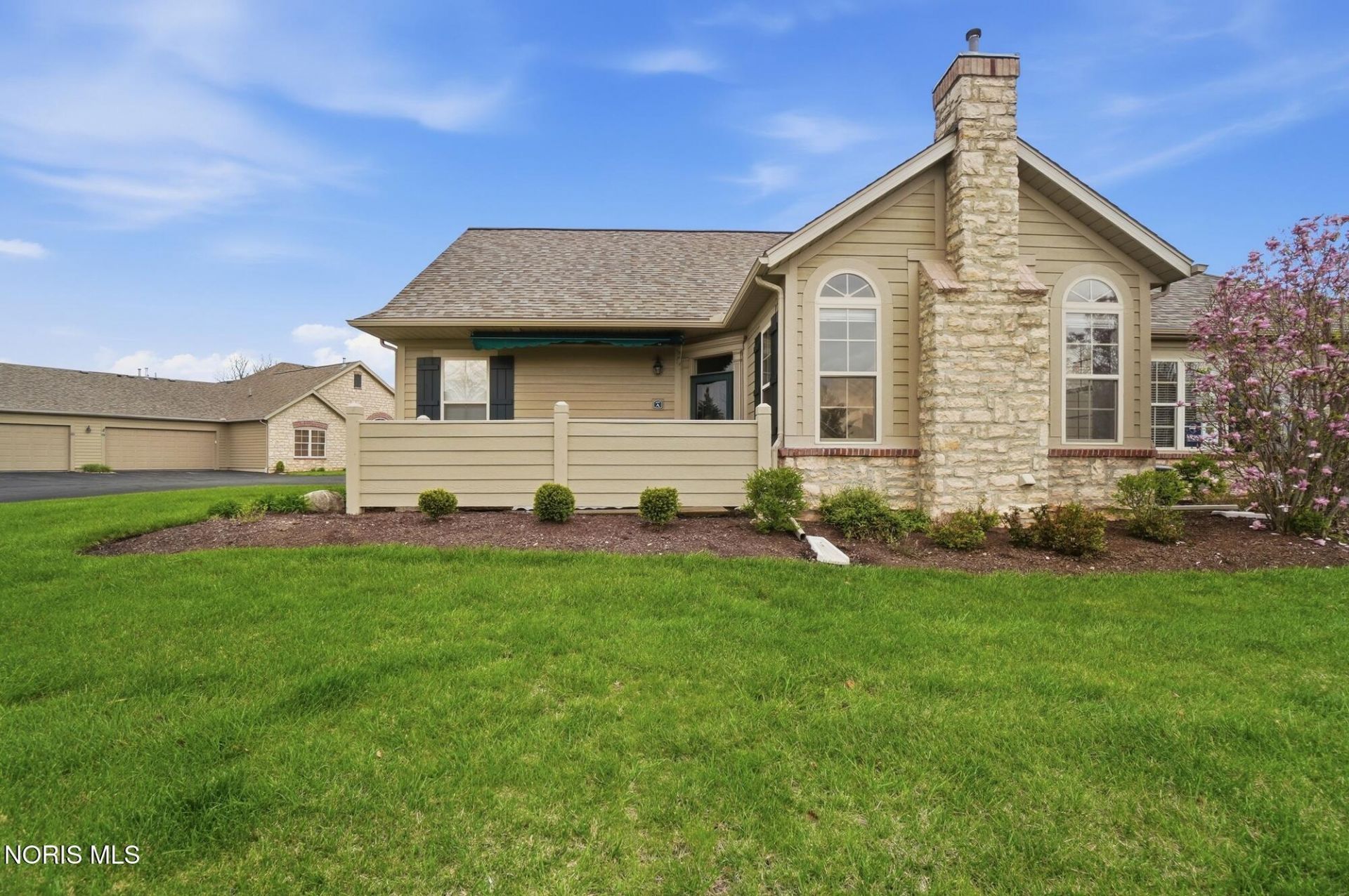 2690 N Canterbury Circle, Port Clinton, OH 43452 Main Photo