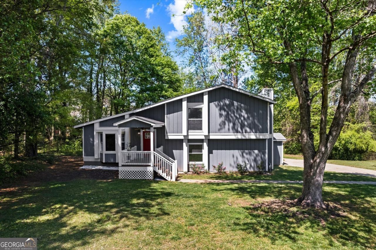 2592 Twin Oaks Drive Sw, Marietta, GA 30064 Main Photo