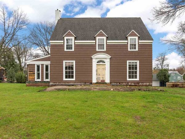 2159 Linden Dr SE, Cedar Rapids, IA 52403