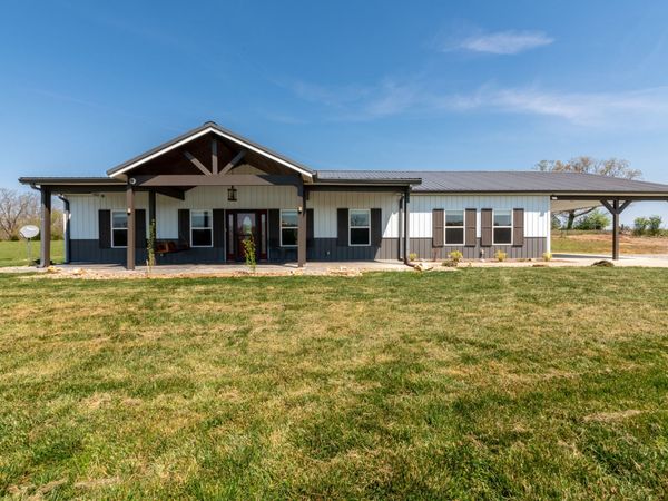202 Rocky Dr , Dickson, TN 37055
