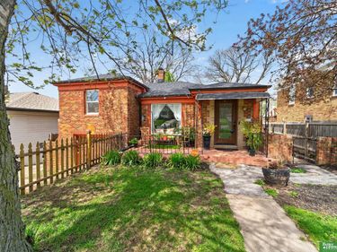 6814 Maple Street , Omaha, NE 68104