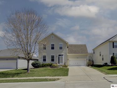 7413 N 107th Street , Omaha, NE 68122