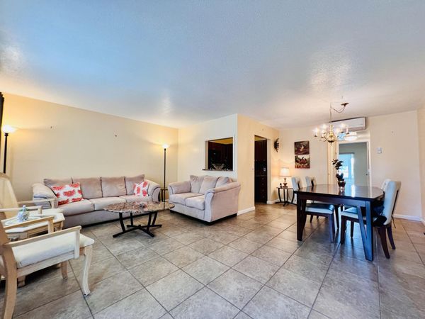 142 Cambridge F, West Palm Beach, FL 33417