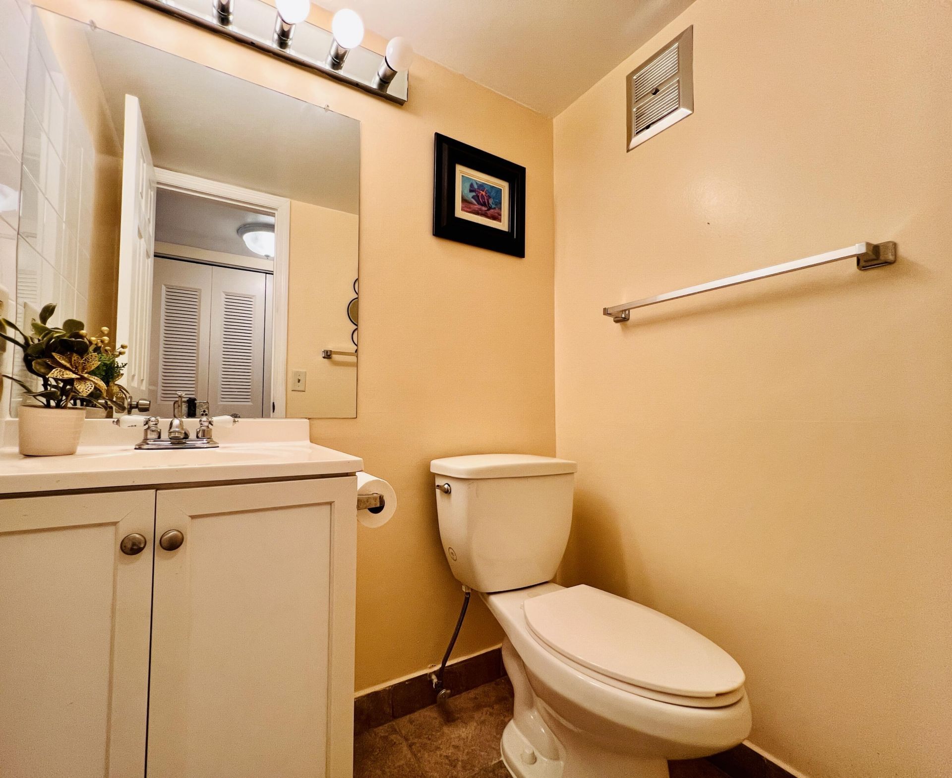 142 Cambridge F, West Palm Beach, FL 33417 Photo