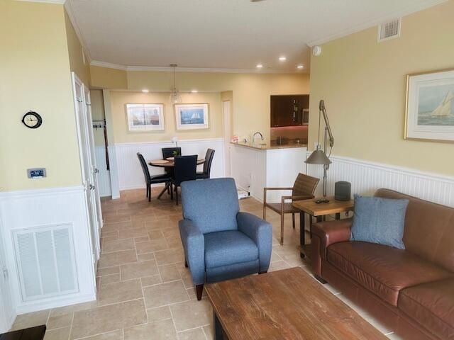 975 NW Flagler Avenue, Unit 403, Stuart, FL 34994 Photo