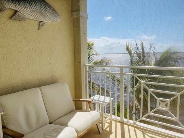 975 NW Flagler Avenue, Unit 403, Stuart, FL 34994 Photo