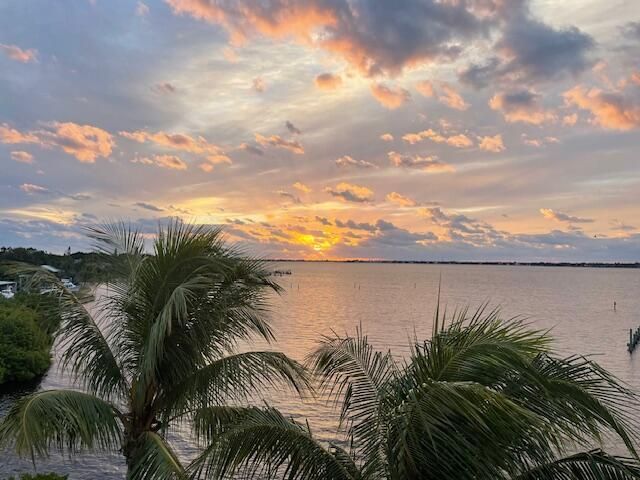 975 NW Flagler Avenue, Unit 403, Stuart, FL 34994 Photo