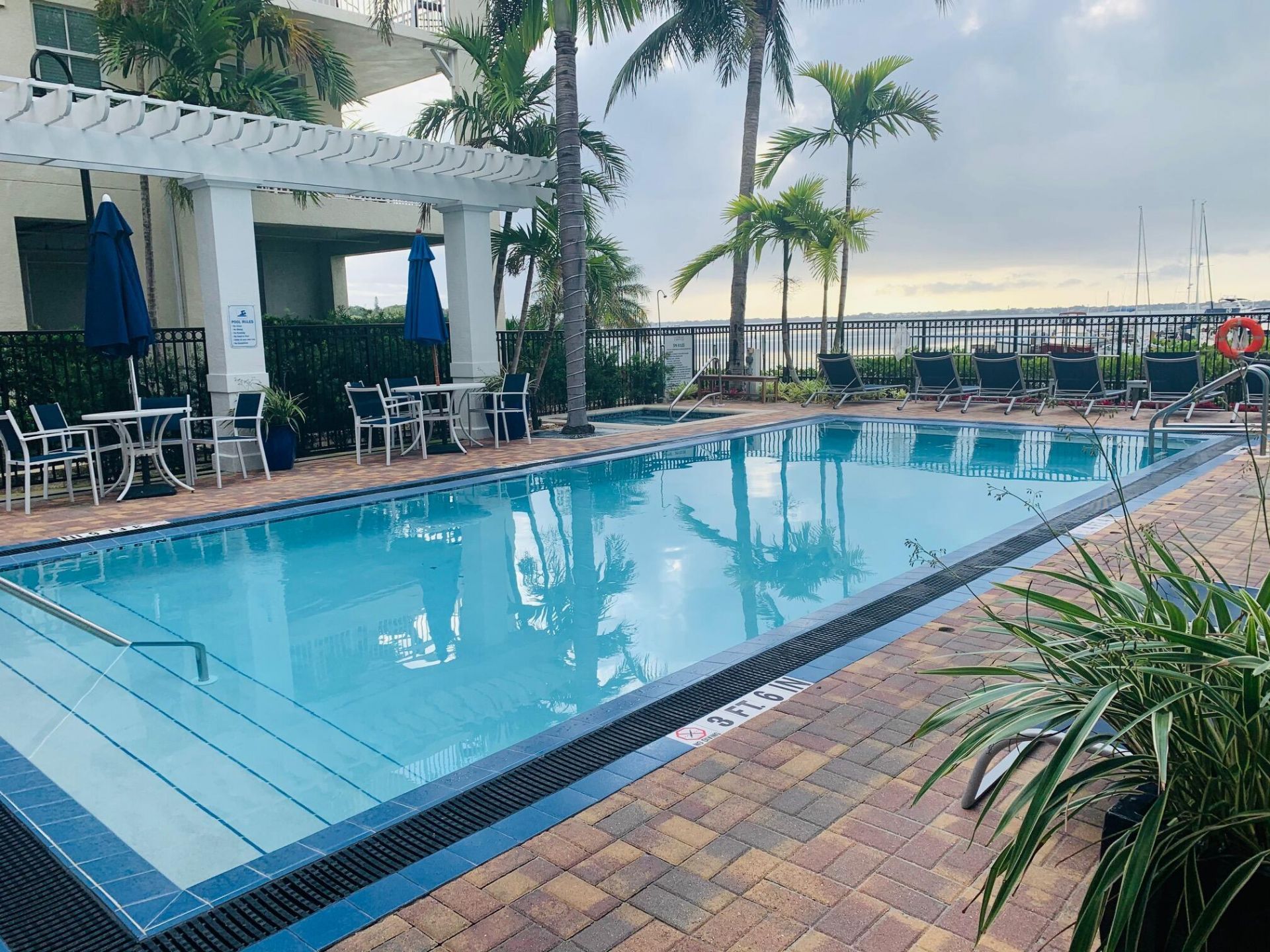 975 NW Flagler Avenue, Unit 403, Stuart, FL 34994 Photo