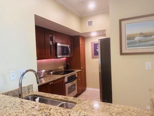 975 NW Flagler Avenue, Unit 403, Stuart, FL 34994 Photo
