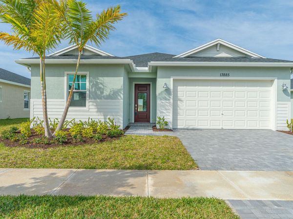 13885 SE Riversway Street, Port St. Lucie, FL 34984