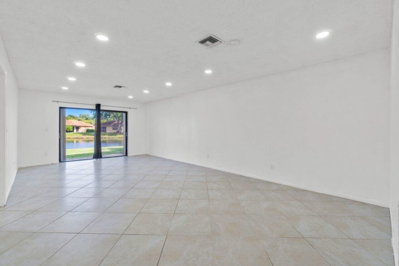 1620 Granfern Avenue, Unit 1620, West Palm Beach, FL 33415 Photo