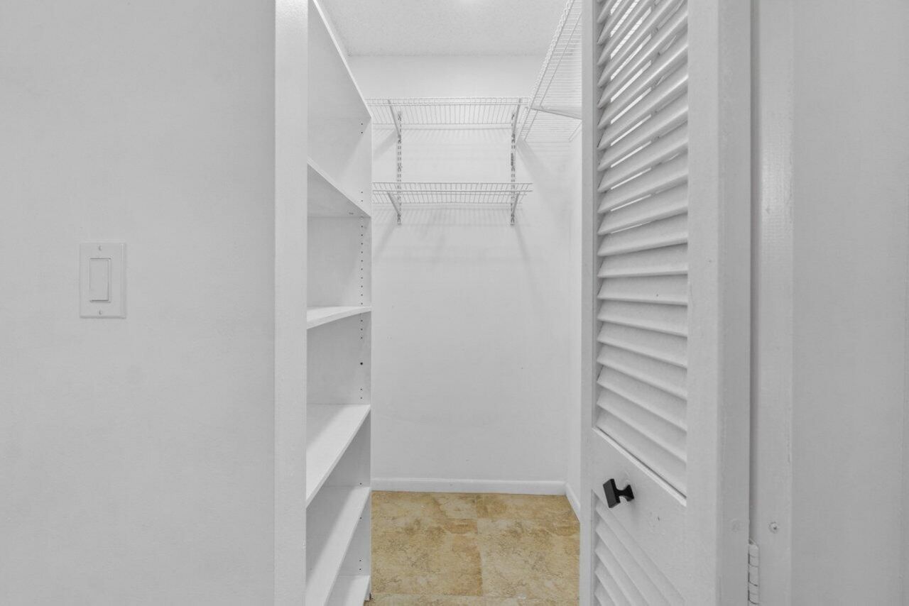 1620 Granfern Avenue, Unit 1620, West Palm Beach, FL 33415 Photo