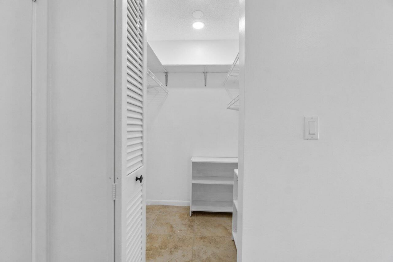 1620 Granfern Avenue, Unit 1620, West Palm Beach, FL 33415 Photo