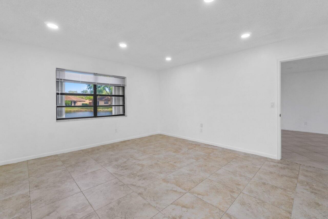 1620 Granfern Avenue, Unit 1620, West Palm Beach, FL 33415 Photo