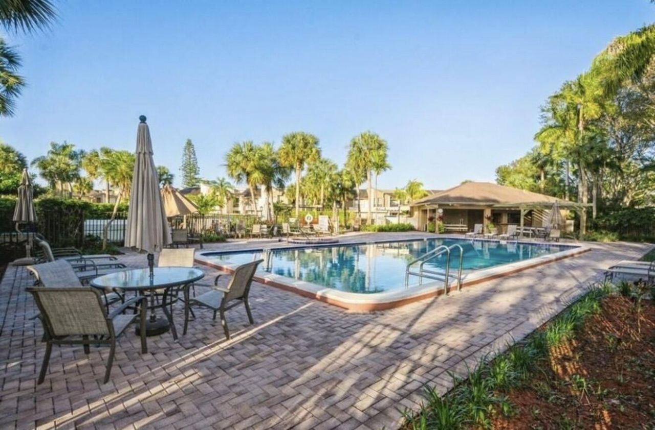 6075 Glendale Drive, Boca Raton, FL 33433 Photo