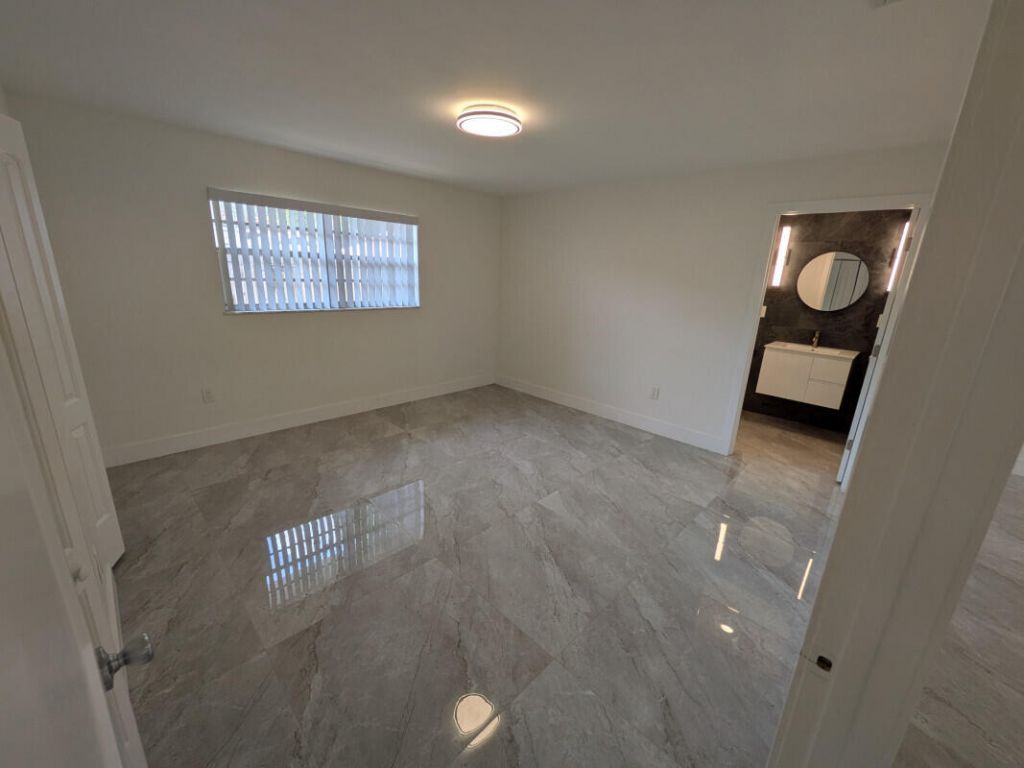 536 NW 43rd Court, Miami, FL 33126 Photo