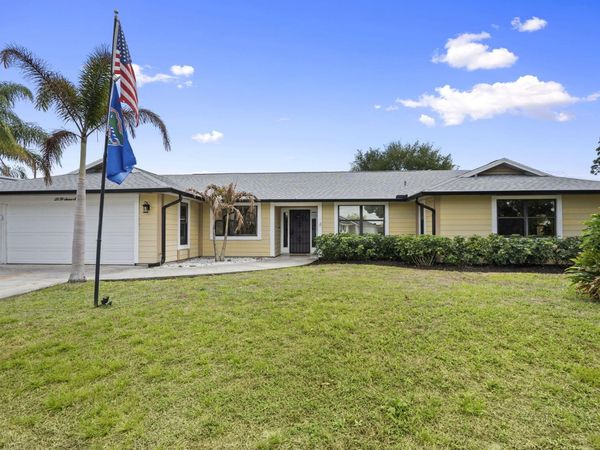 138 SW Airview Avenue, Port St. Lucie, FL 34984