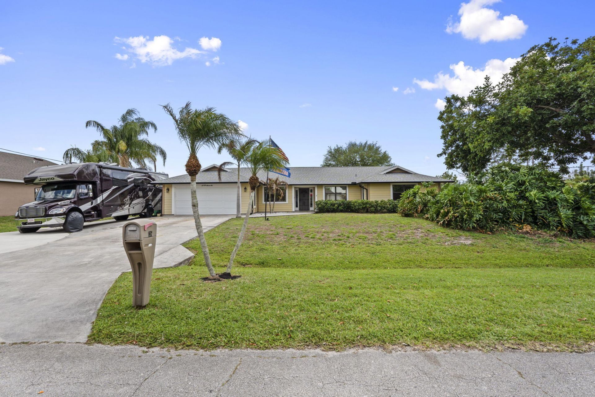 138 SW Airview Avenue, Port Saint Lucie, FL 34984 Photo
