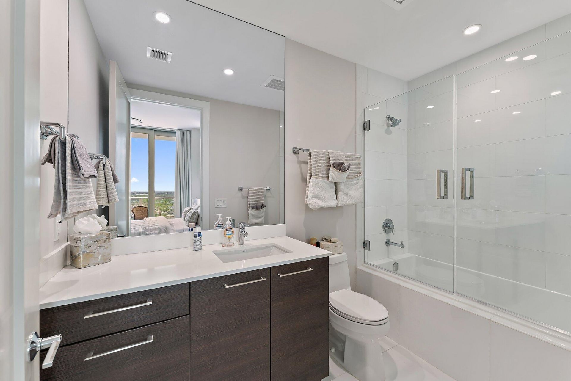 1 Water Club Way Way, Unit 2003, North Palm Beach, FL 33408 Photo