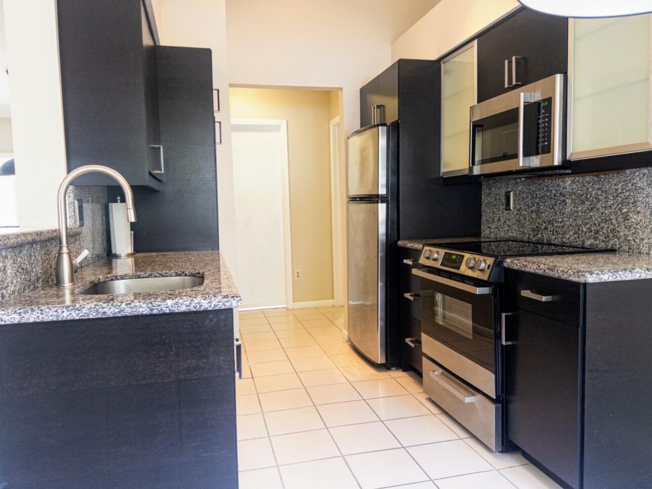 9202 NW 9th Place, Plantation, FL 33324 Photo