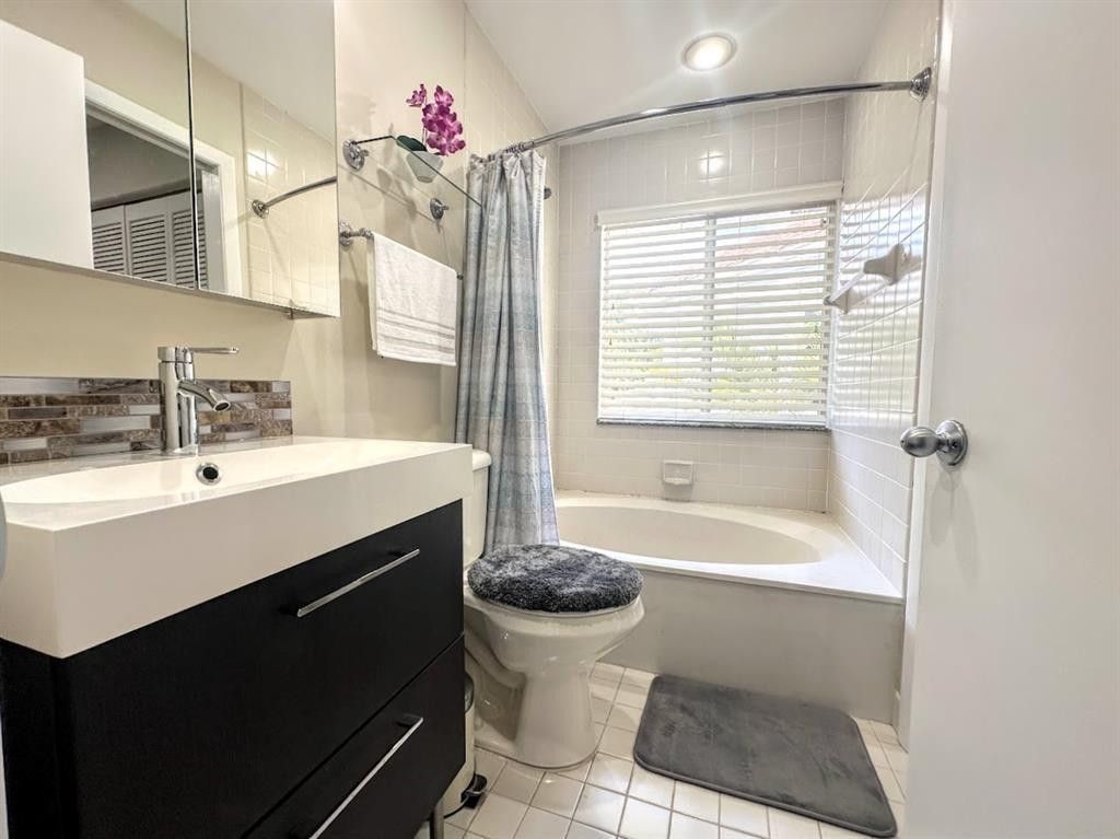 9202 NW 9th Place, Plantation, FL 33324 Photo