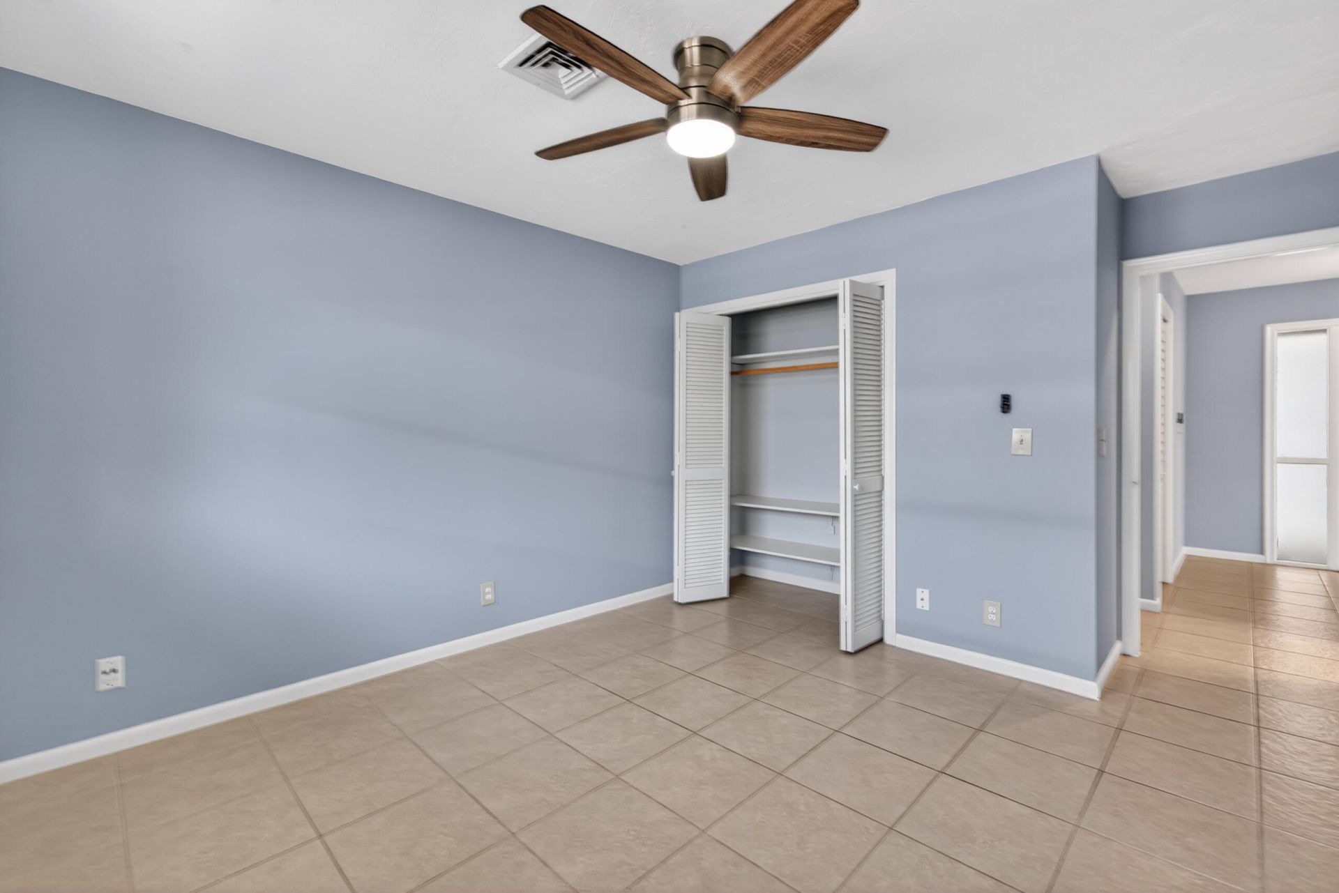 423 Pine Tree Court, Unit 23, Atlantis, FL 33462 Photo