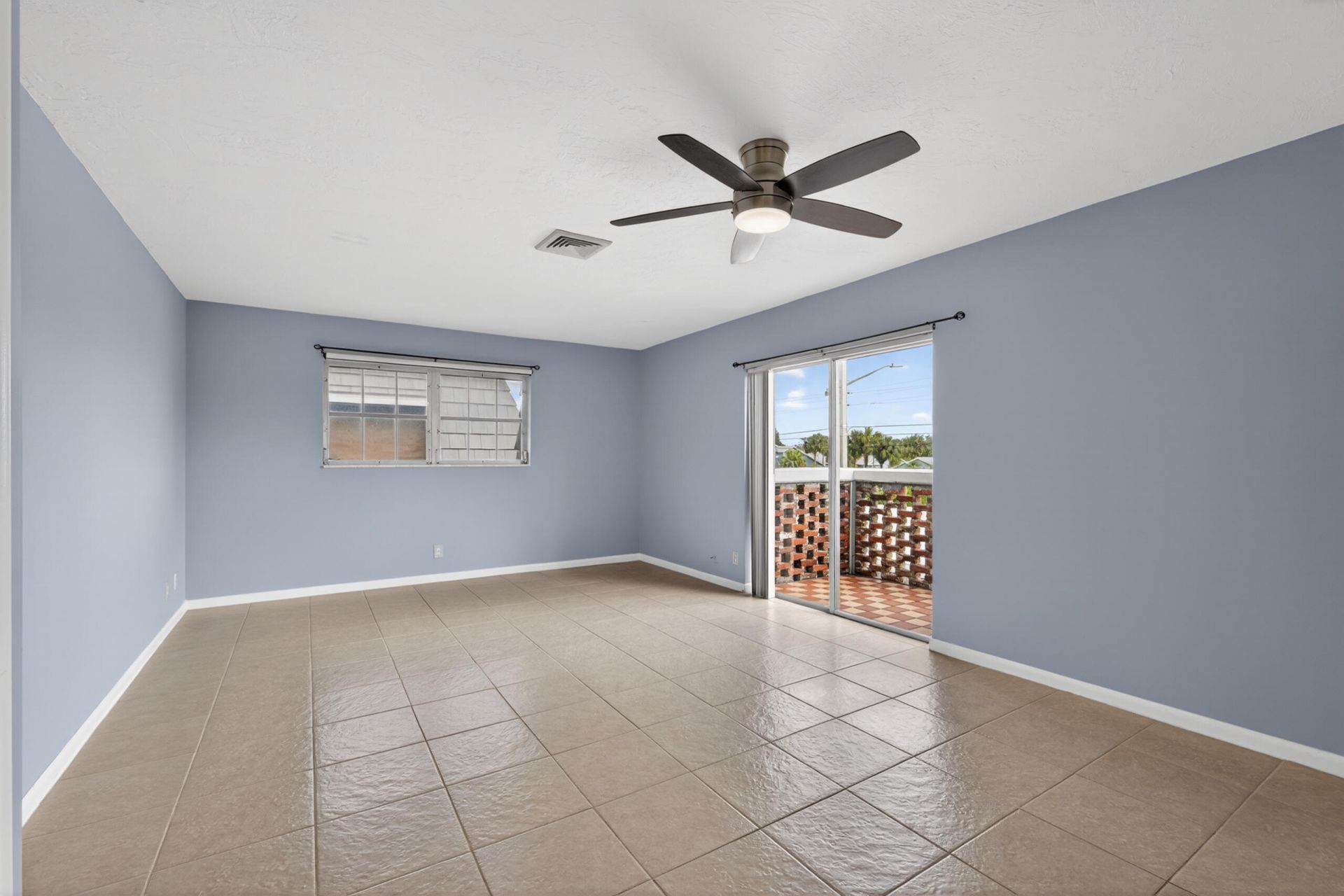 423 Pine Tree Court, Unit 23, Atlantis, FL 33462 Photo