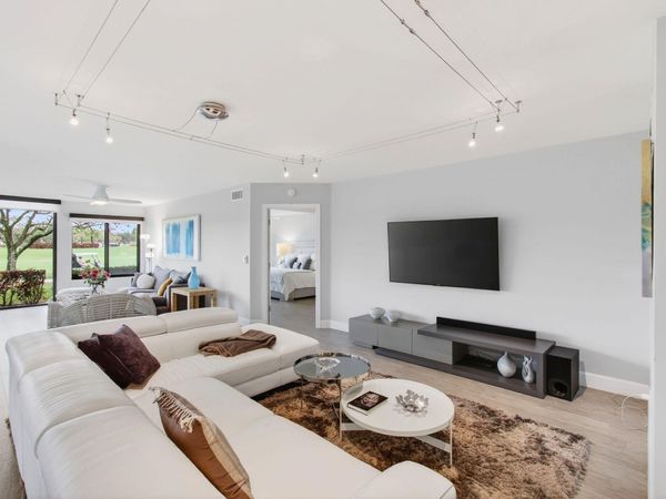 7473 Victory Lane, Delray Beach, FL 33446