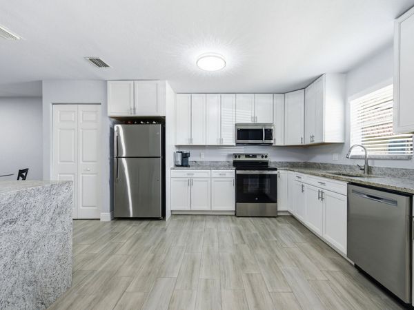 586 Laconia Circle, Lake Worth, FL 33467