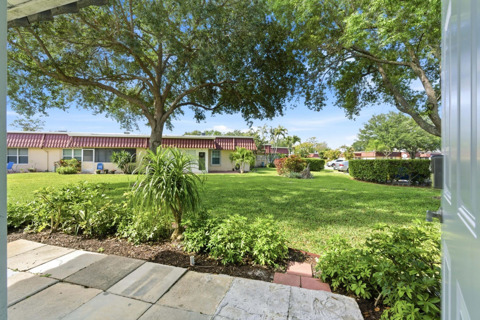 586 Laconia Circle, Lake Worth, FL 33467 Photo