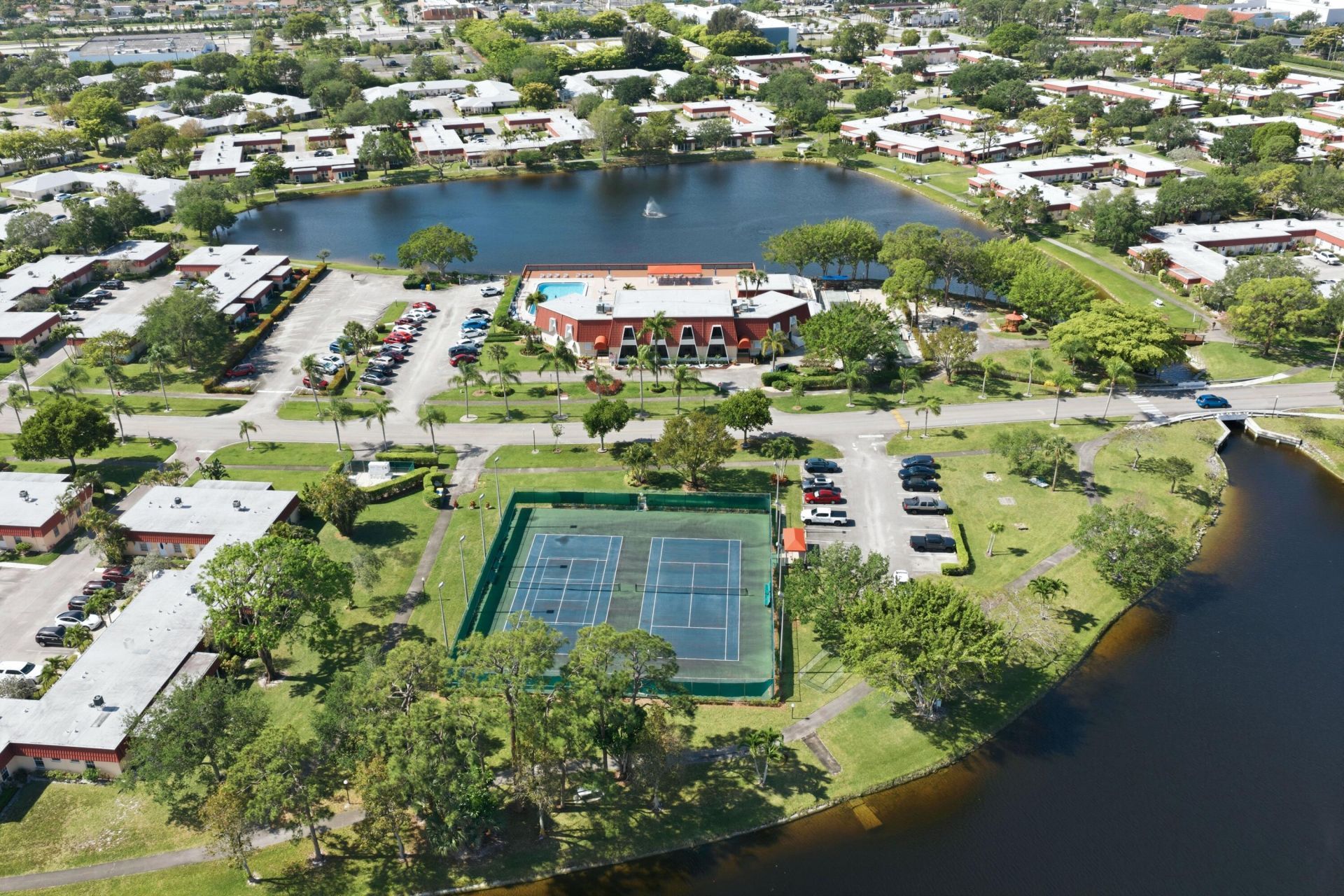 586 Laconia Circle, Lake Worth, FL 33467 Photo