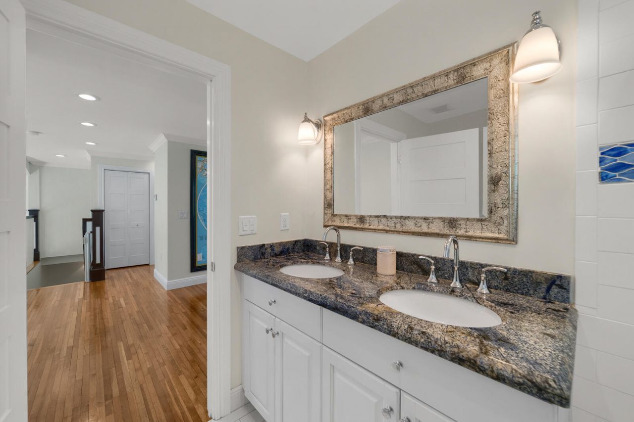 216 SE 10th Street, Fort Lauderdale, FL 33316 Photo