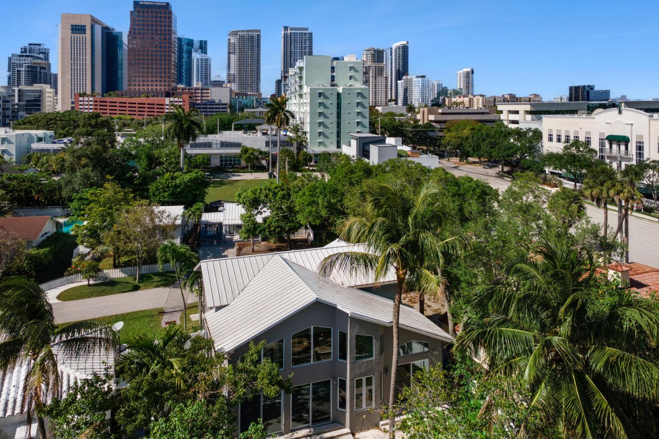 216 SE 10th Street, Fort Lauderdale, FL 33316 Photo