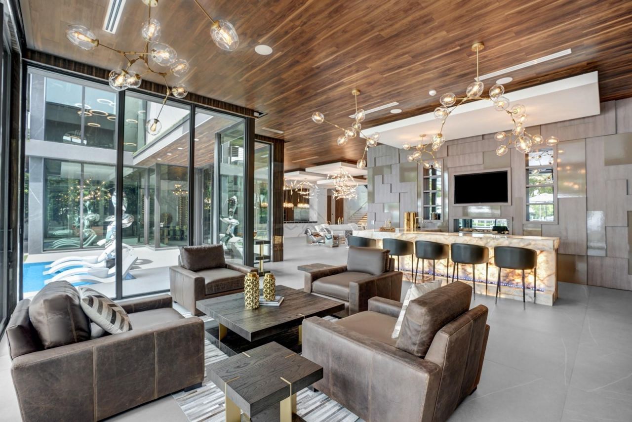 671 Middle River Drive, Fort Lauderdale, FL 33304 Photo