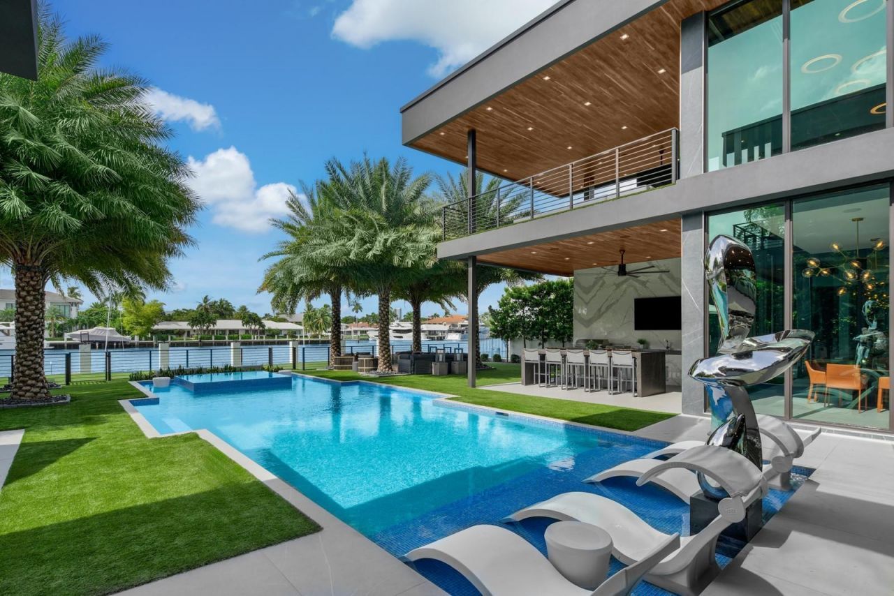 671 Middle River Drive, Fort Lauderdale, FL 33304 Photo