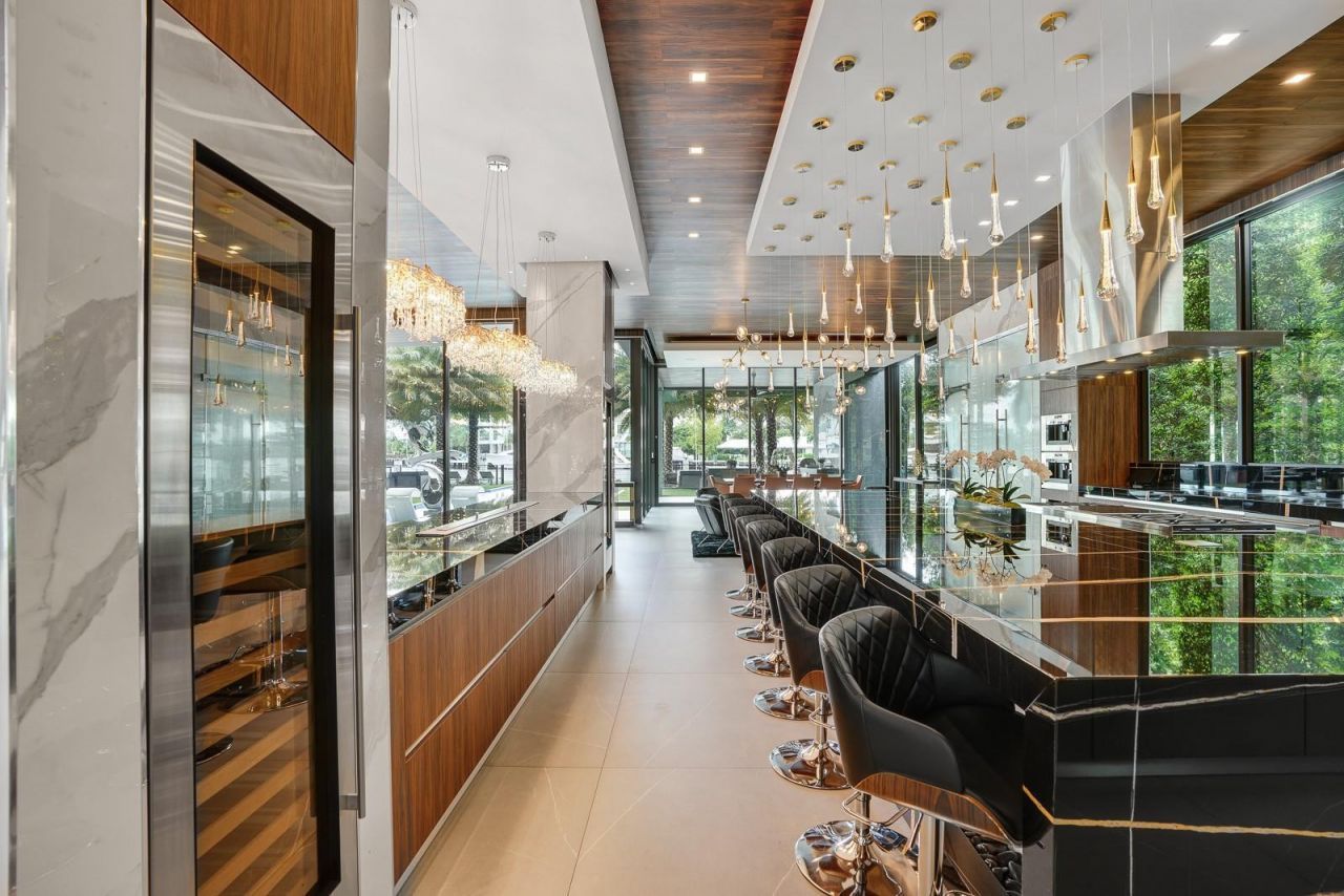 671 Middle River Drive, Fort Lauderdale, FL 33304 Photo