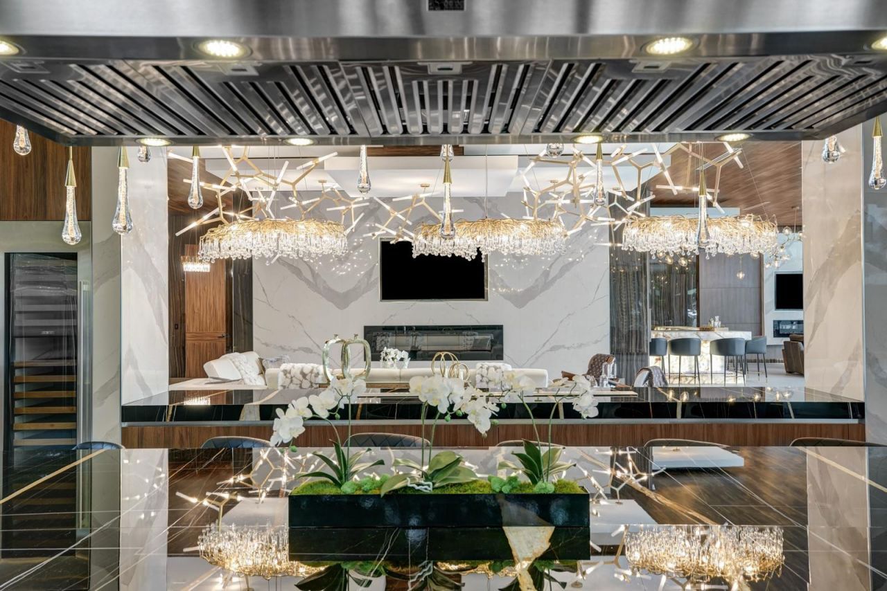 671 Middle River Drive, Fort Lauderdale, FL 33304 Photo