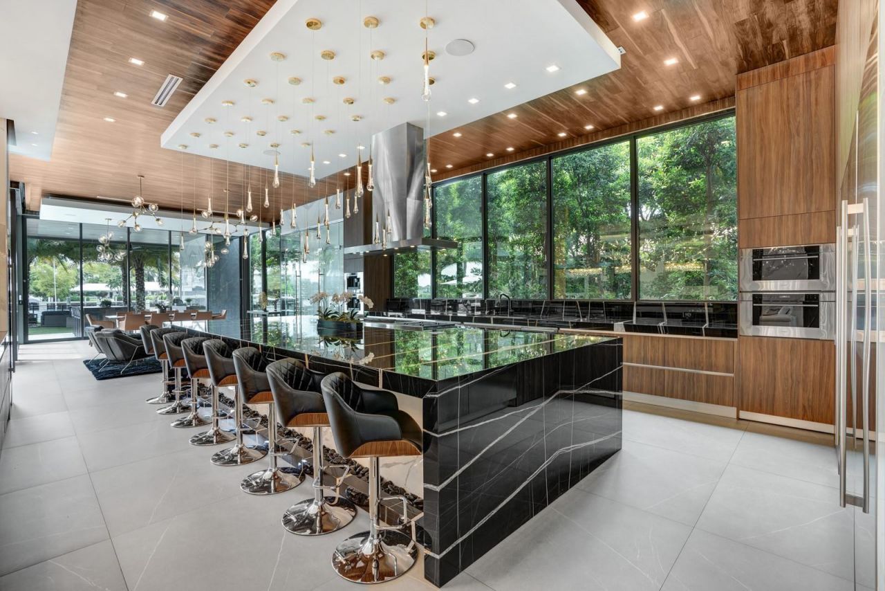 671 Middle River Drive, Fort Lauderdale, FL 33304 Photo