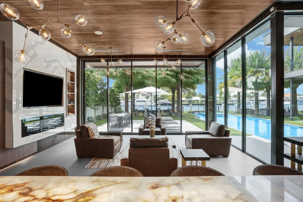 671 Middle River Drive, Fort Lauderdale, FL 33304 Photo