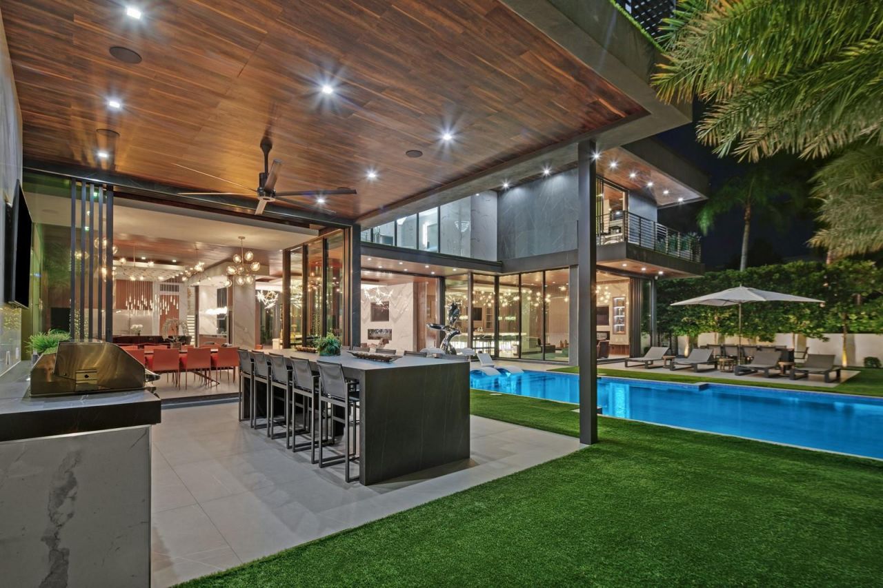 671 Middle River Drive, Fort Lauderdale, FL 33304 Photo