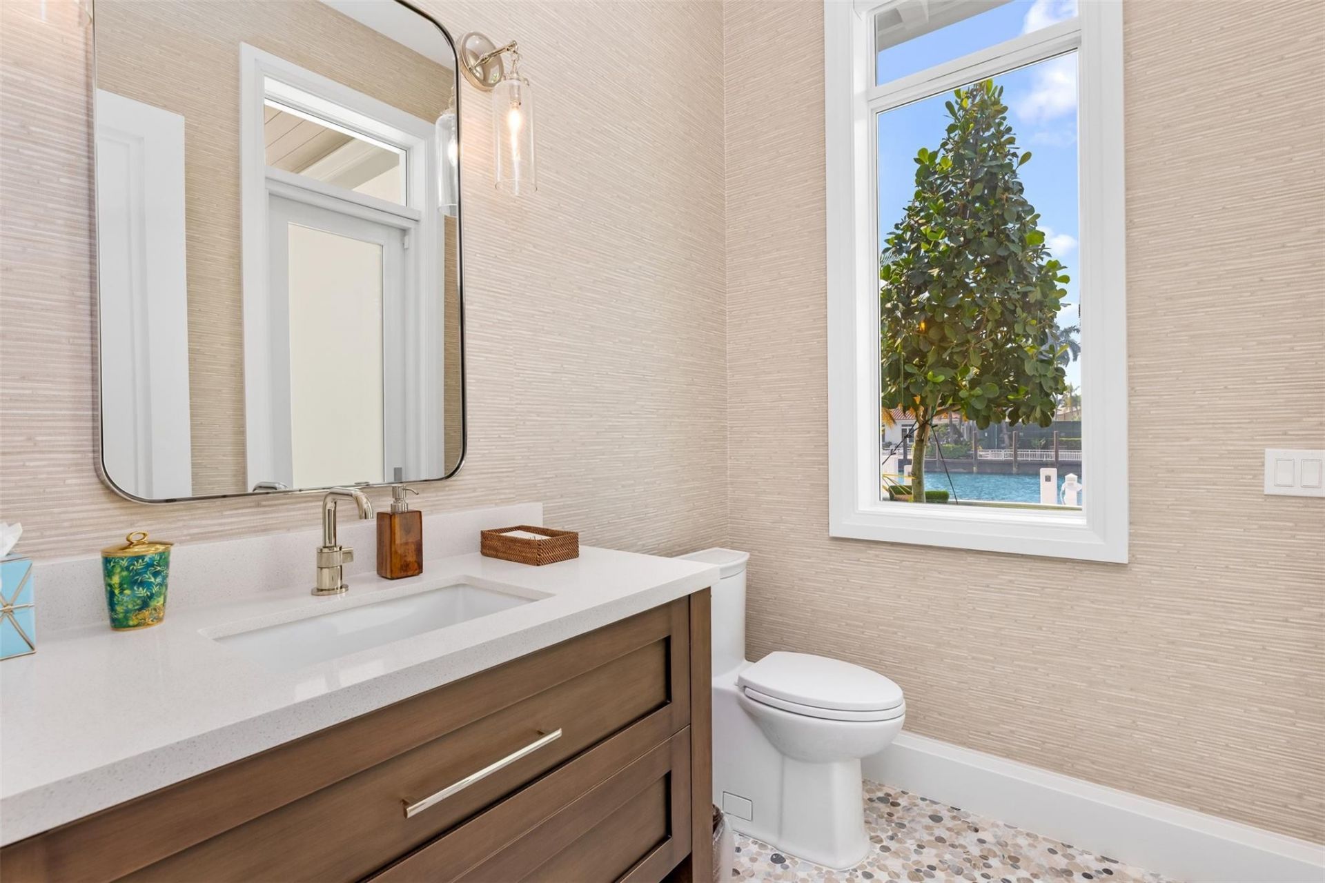 2520 Del Lago Drive, Fort Lauderdale, FL 33316 Photo