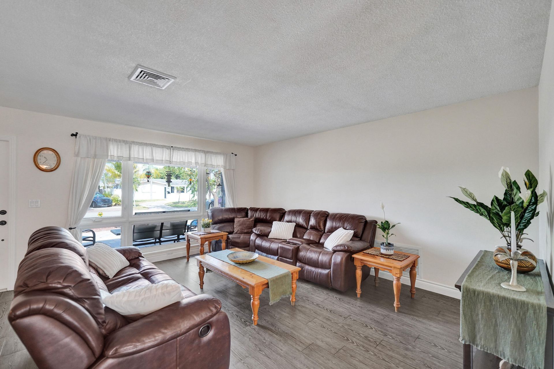 1921 N 49th Avenue, Hollywood, FL 33021 Photo