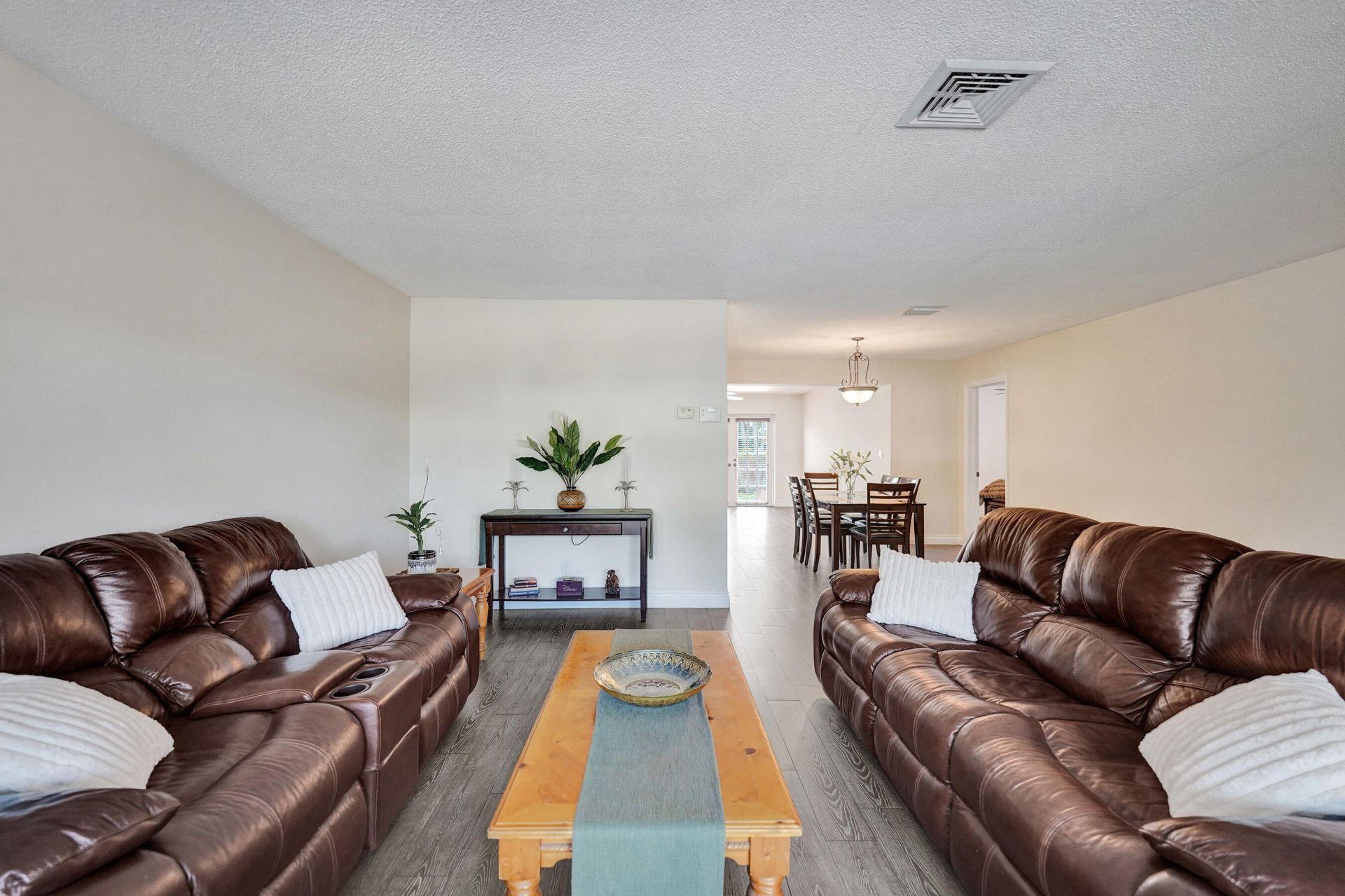 1921 N 49th Avenue, Hollywood, FL 33021 Photo