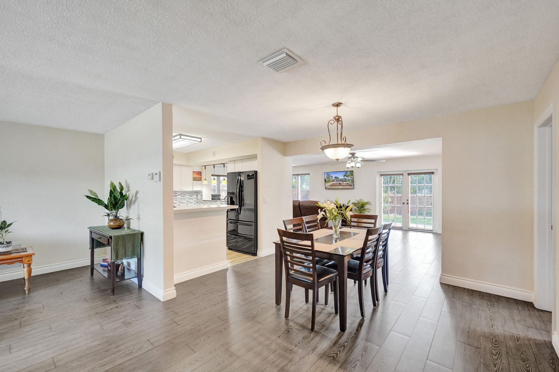 1921 N 49th Avenue, Hollywood, FL 33021 Photo