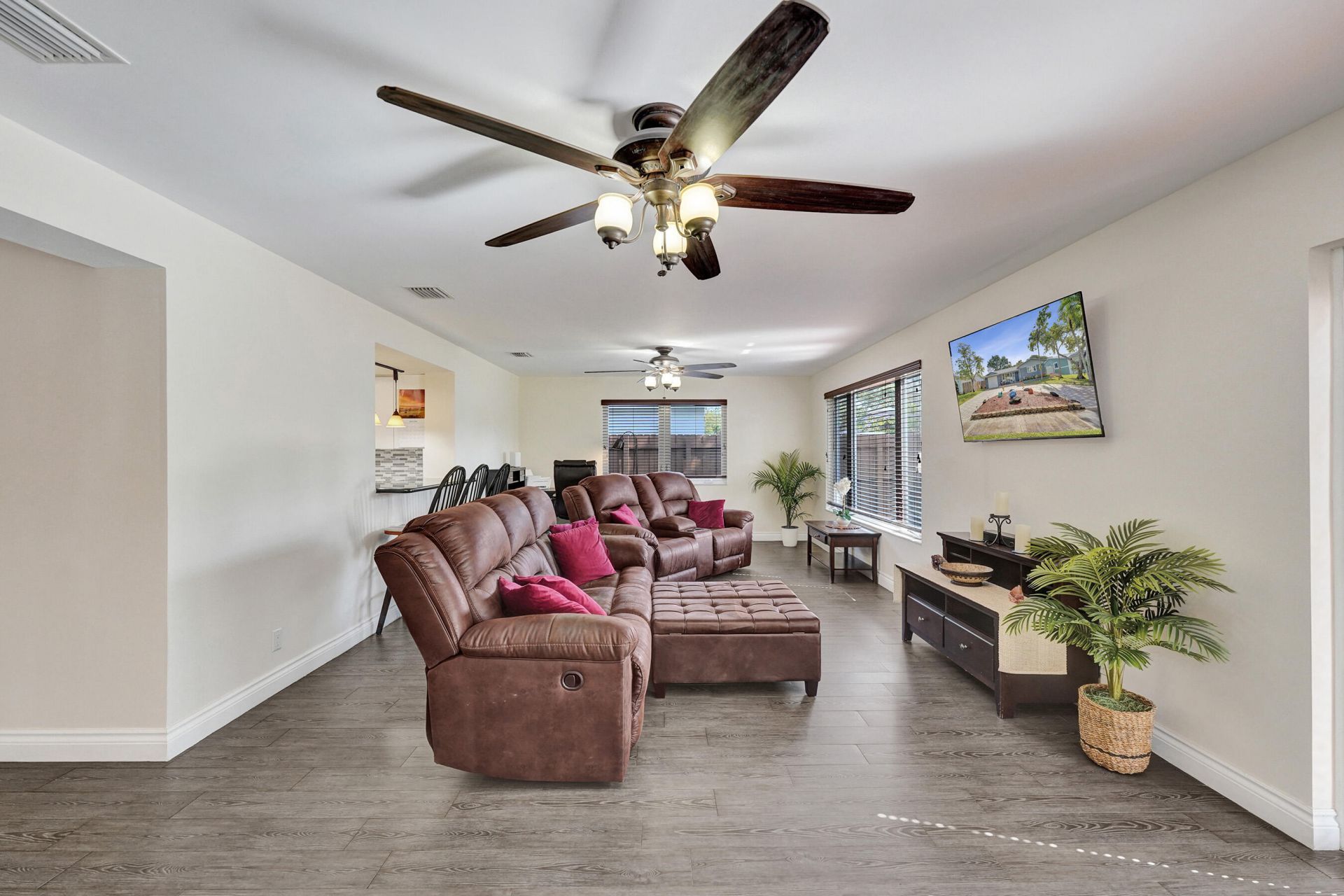 1921 N 49th Avenue, Hollywood, FL 33021 Photo