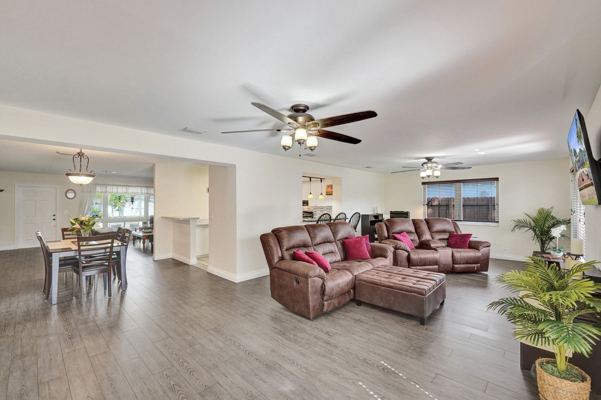 1921 N 49th Avenue, Hollywood, FL 33021 Photo