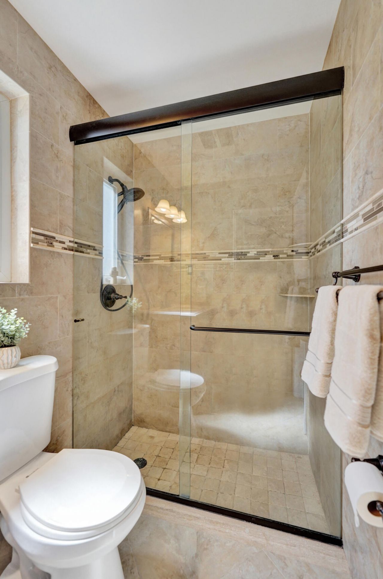 1921 N 49th Avenue, Hollywood, FL 33021 Photo