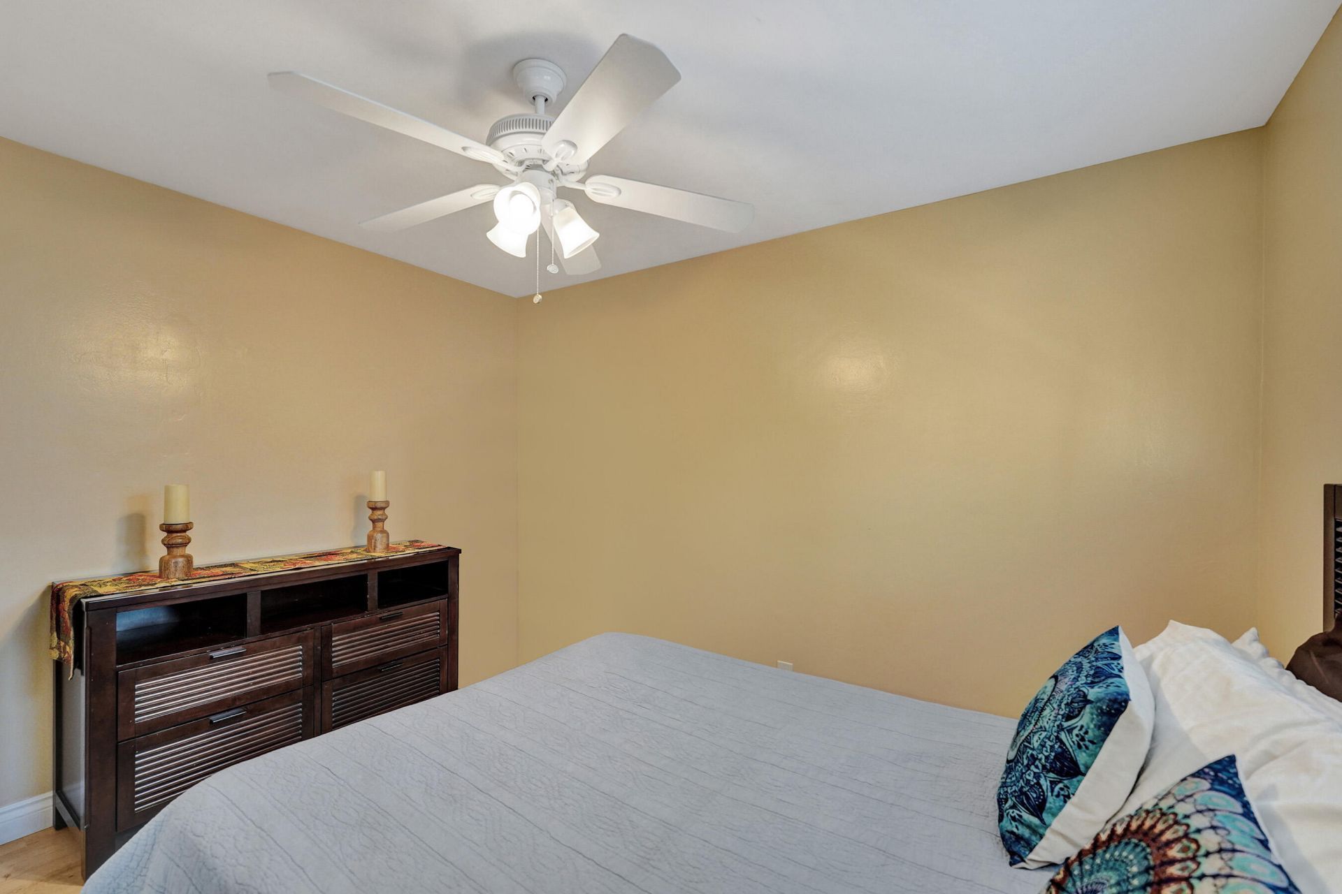 1921 N 49th Avenue, Hollywood, FL 33021 Photo